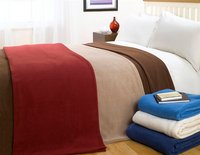 View Item Luxury Cream Fleece Blanket - Easy Care Throw (Double)